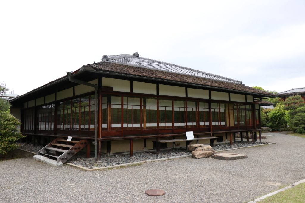 閬風亭