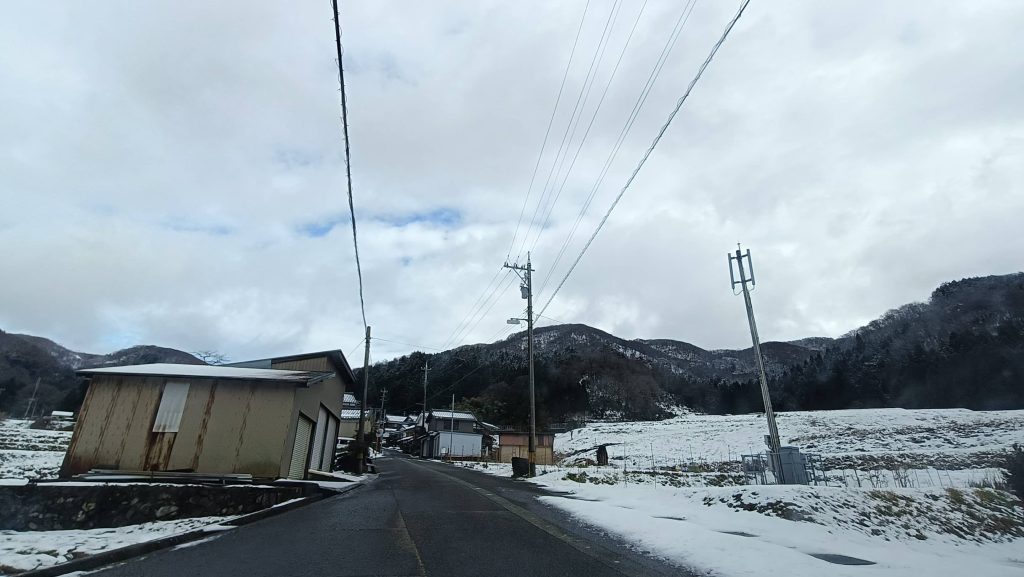 神保に向かう道