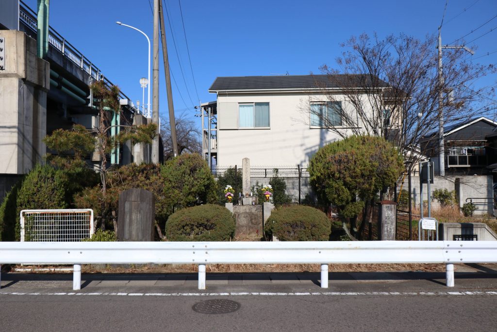 戊辰戦争淀千両松の戦いの碑